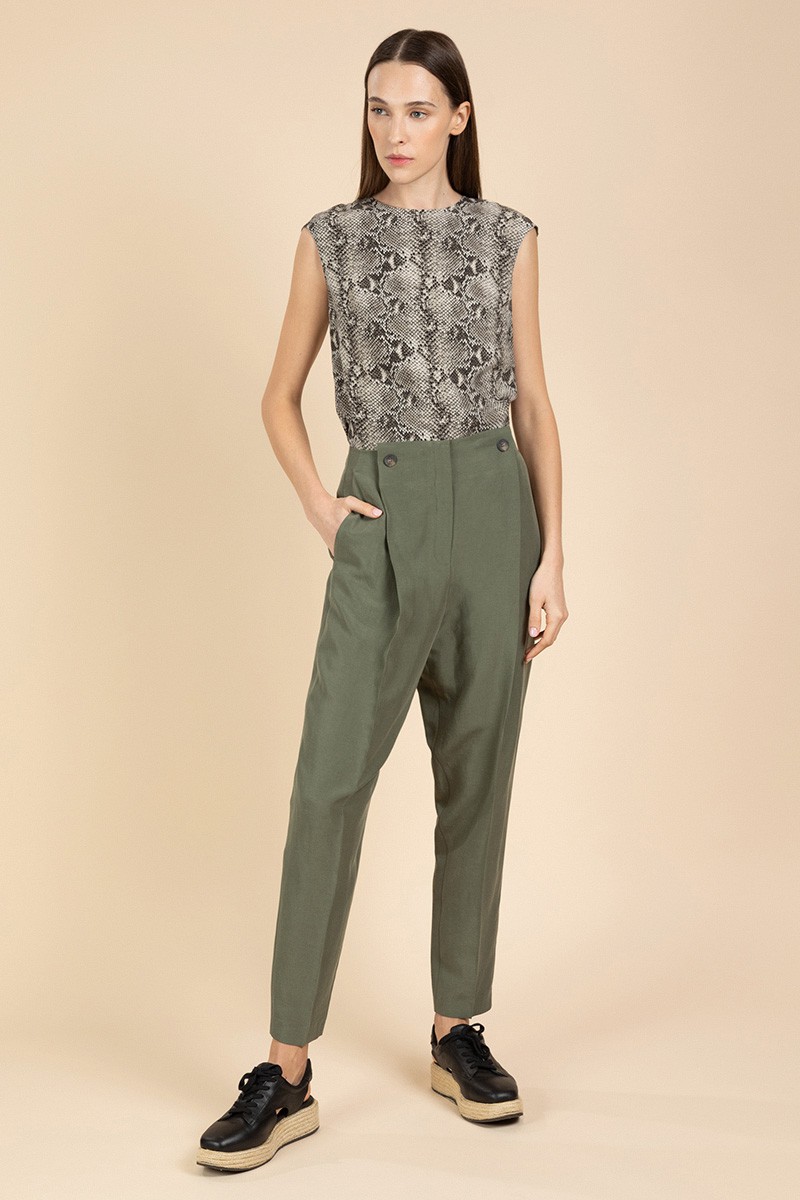 Pants VASSA&Co, пол female, цвет зеленый