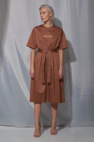 Платье с расширенной книзу юбкой VASSA&Co, пол женский, цвет коричневый