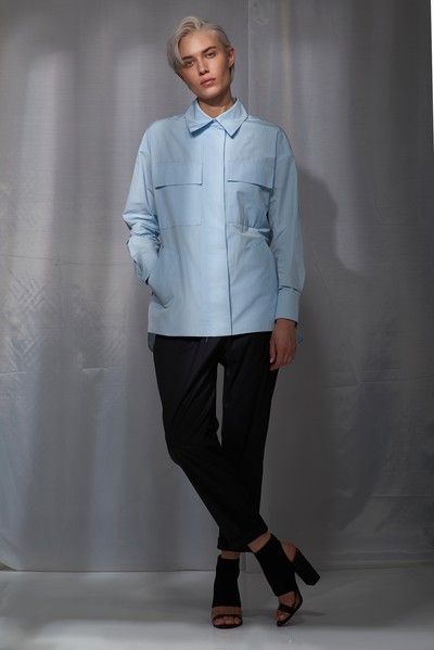 Куртка объемного силуэта VASSA&Co, пол женский, цвет голубой