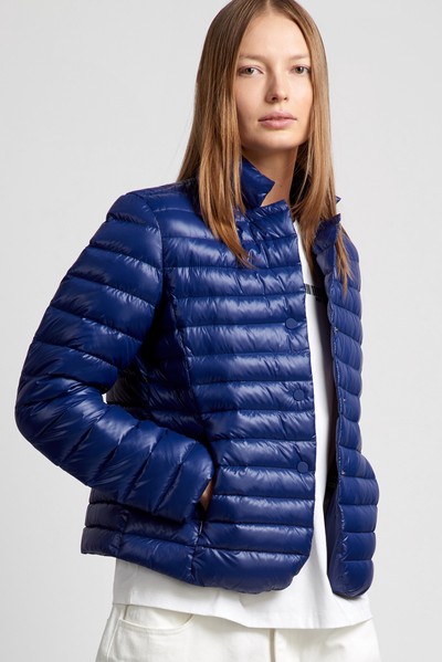 Куртка пуховик на пуговицах  с отложным воротником VASSA CODE, пол женский, цвет синий