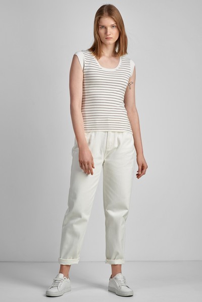 Джемпер с коротким рукавом из фактурного трикотажа VASSA CODE, пол женский, цвет белый