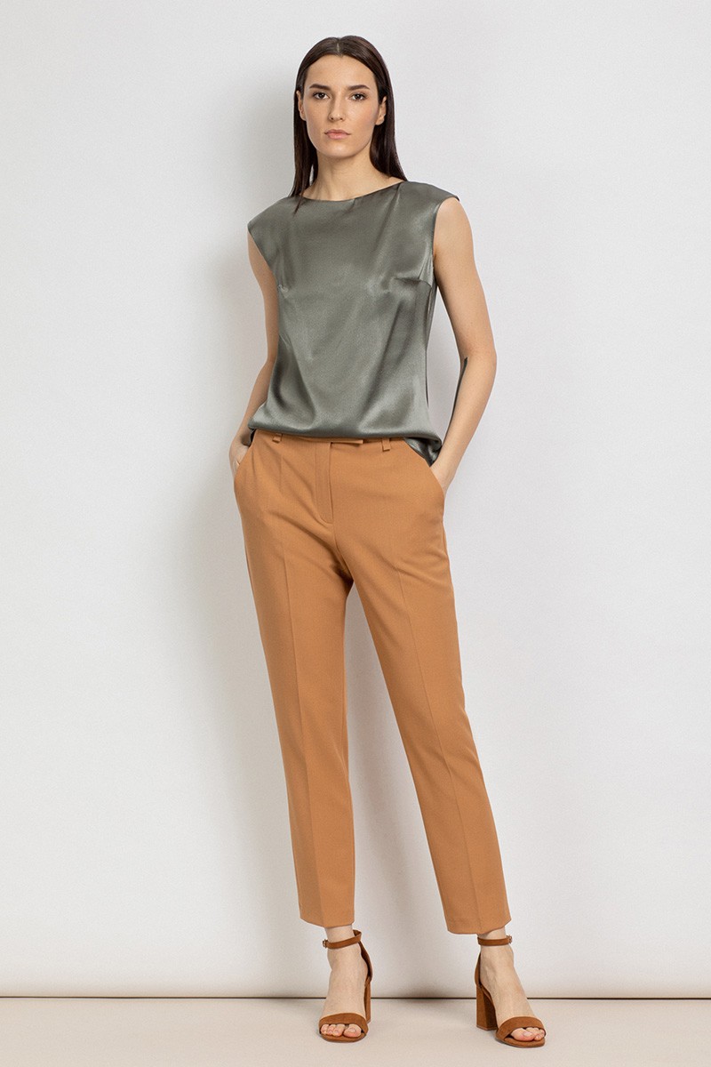 Зауженные базовые брюки VASSA&Co, пол женский, цвет бежевый