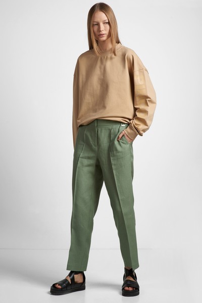Брюки VASSA CODE, пол женский, цвет зеленый