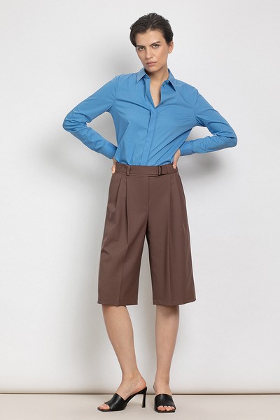 Шорты-бермуды с поясом VASSA&Co, пол женский, цвет коричневый