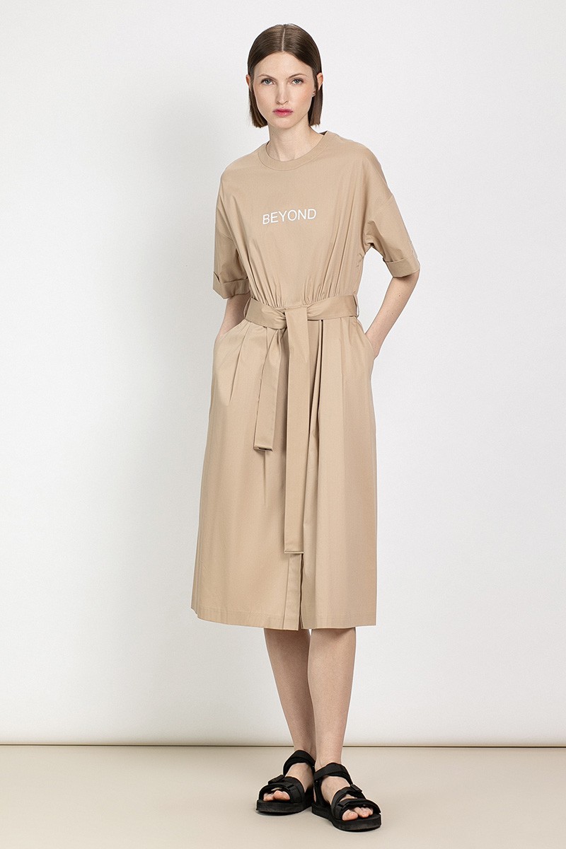 Платье с расширенной книзу юбкой VASSA&Co, пол женский, цвет бежевый