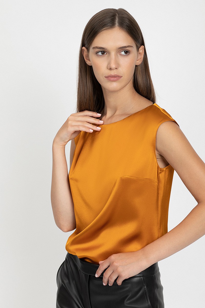 Блузка из вискозы VASSA&Co, пол женский, цвет желтый