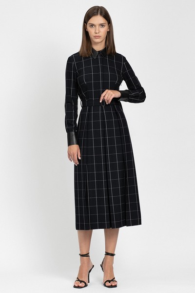 Платье с актуальным принтом VASSA&Co, пол женский, цвет черный