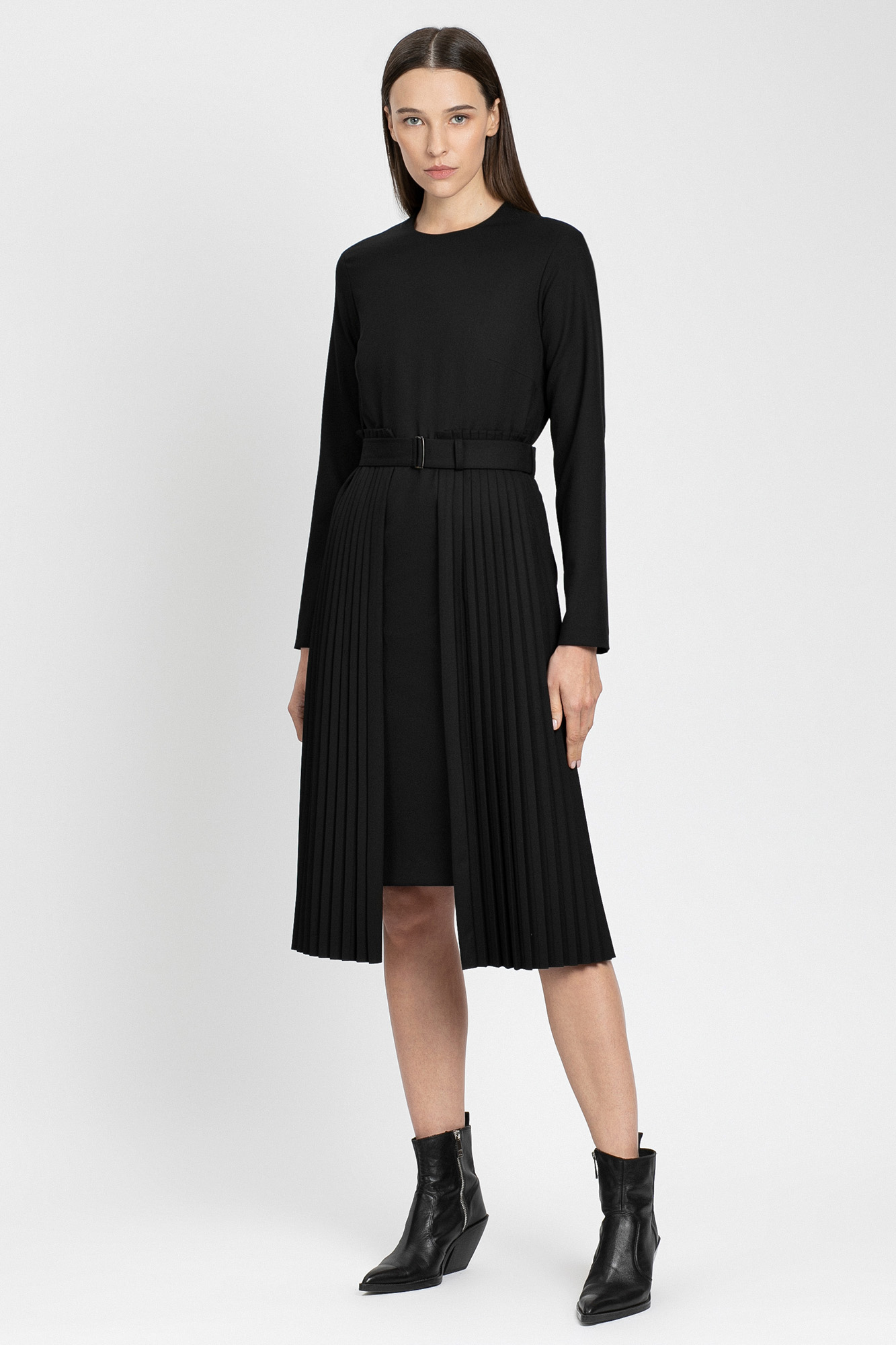 Dress female ПЛАТЬЕ VASSA&Co Black