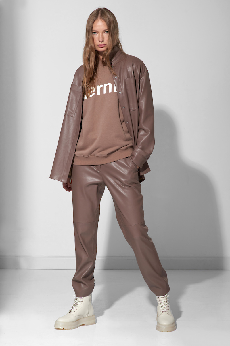 Shirt female БЛУЗКА ЖЕНСКАЯ VASSA CODE Brown