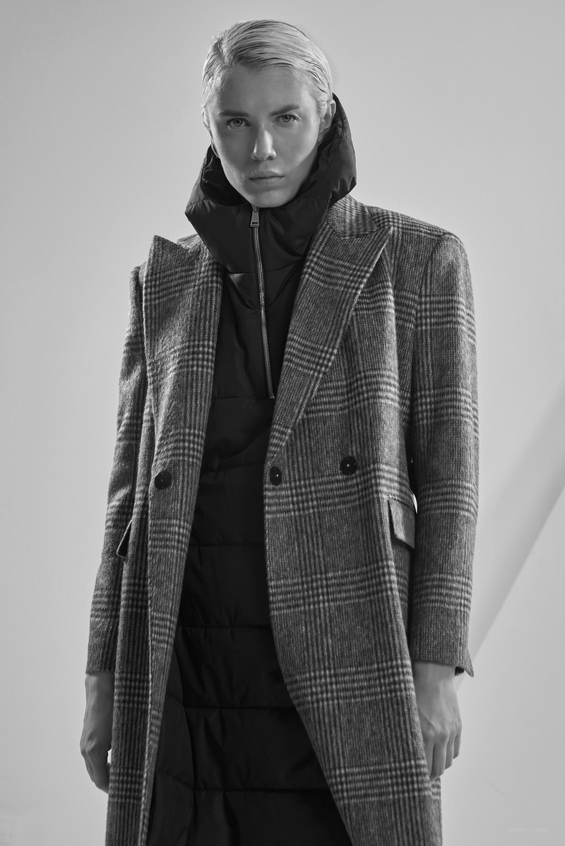 Пальто с поясом VASSA&Co, пол female, цвет серый