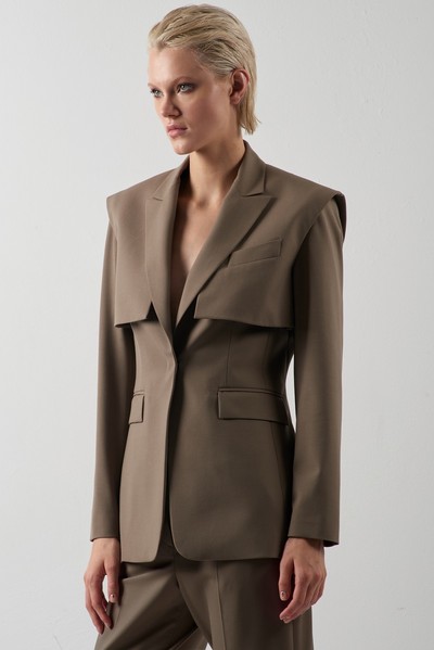 Жакет со съемной деталью VASSA&Co, пол женский, цвет коричневый