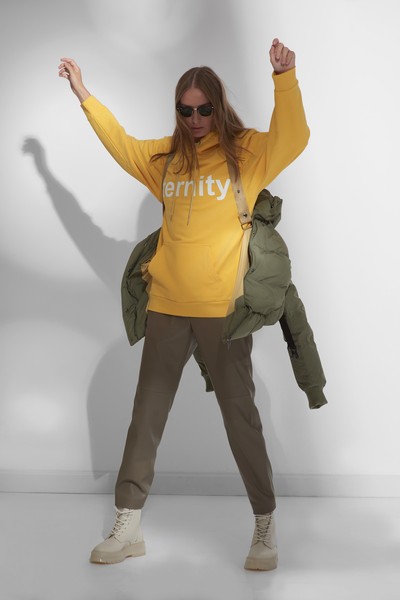 Худи с принтом VASSA CODE, пол женский, цвет желтый