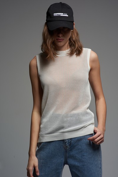 Top VASSA CODE, пол female, цвет white