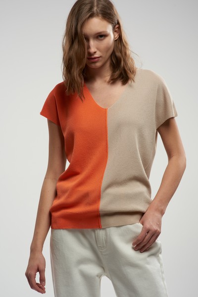 Джемпер из вязаного трикотажа VASSA CODE, пол женский, цвет коричневый