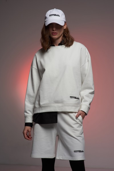 Толстовка oversize VASSA CODE, пол женский, цвет белый
