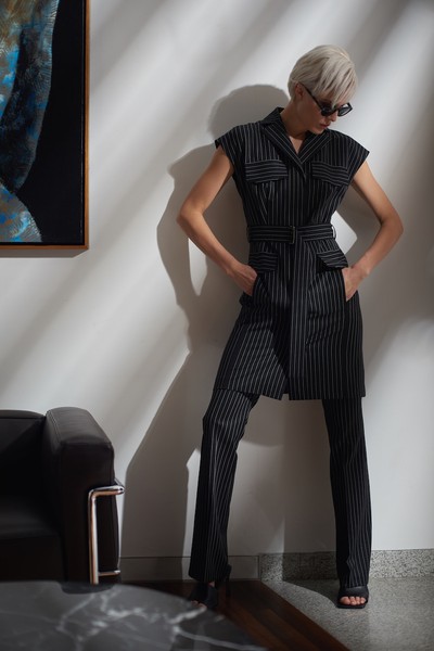 Брюки VASSA&Co, пол женский, цвет черный