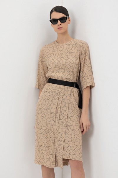 Платье с графическим принтом VASSA&Co, пол женский, цвет бежевый