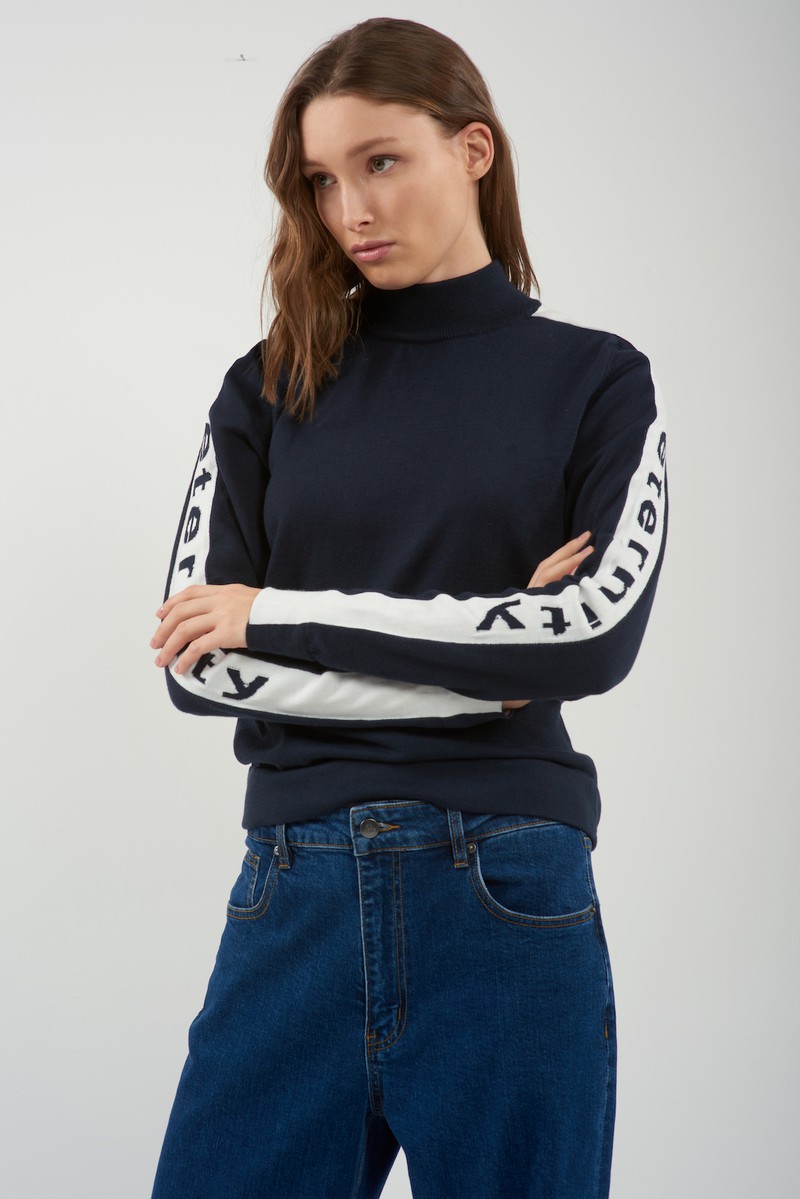 Джемпер с воротником-стойкой VASSA CODE, пол женский, цвет синий