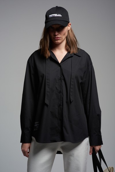 Рубашка с принтом VASSA CODE, пол женский, цвет черный