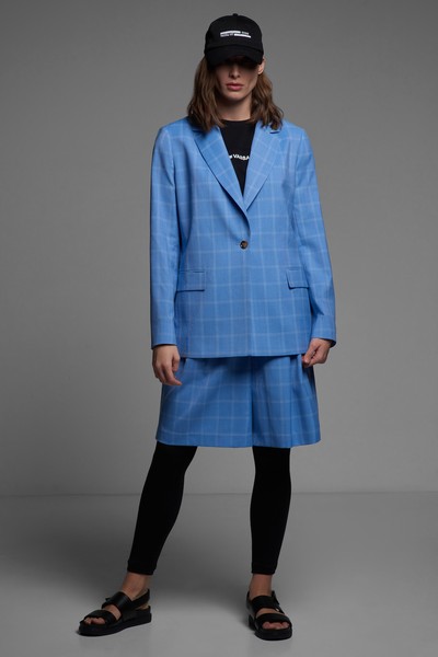 Шорты со складками VASSA CODE, пол женский, цвет голубой