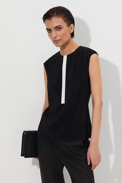 Блузка c контрастным принтом VASSA&Co, пол женский, цвет черный