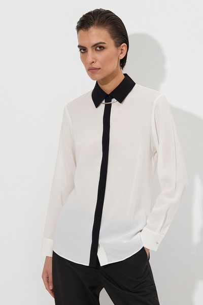 Блузка с контрастной отделкой VASSA&Co, пол женский, цвет белый