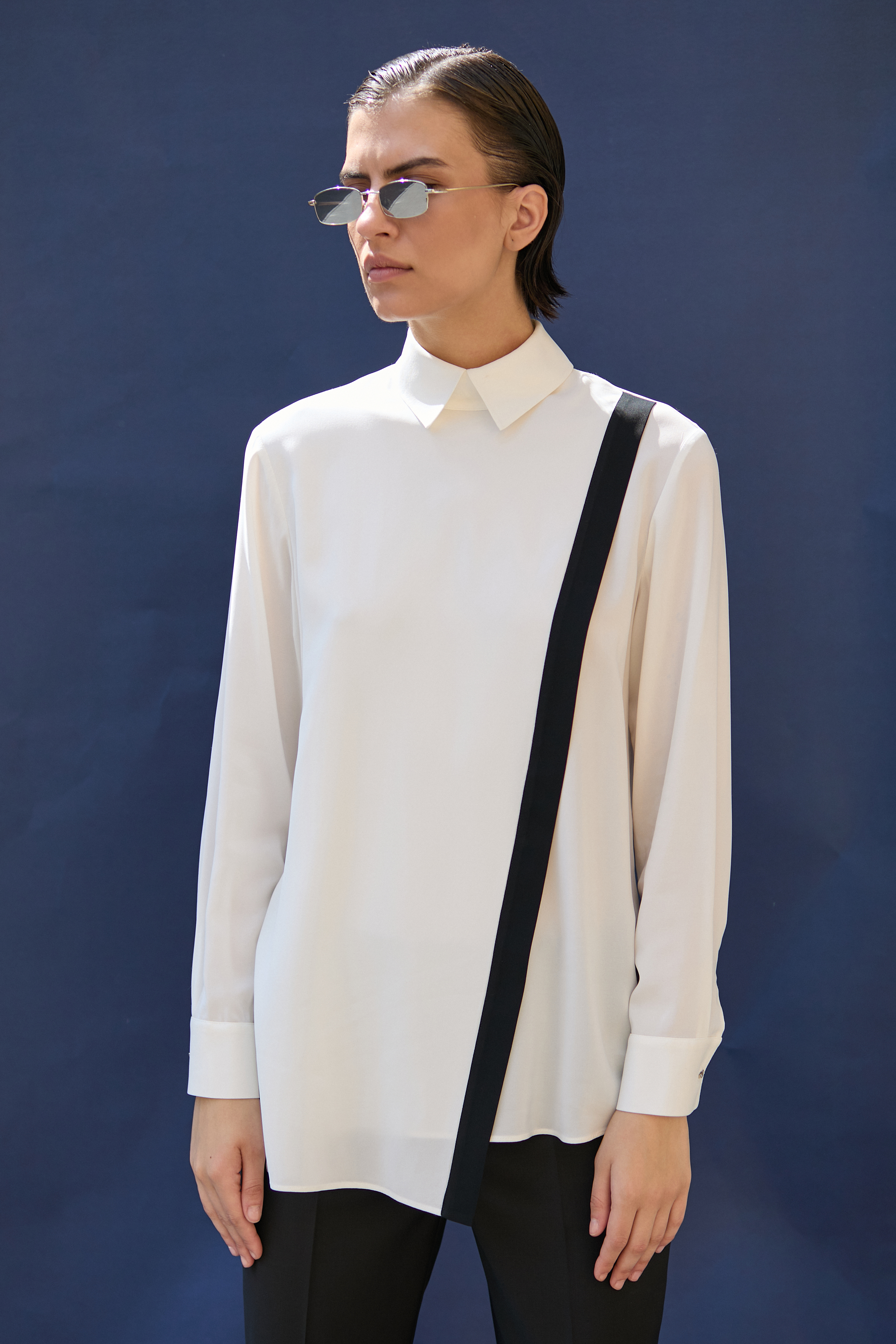Blouse female БЛУЗКА VASSA&Co White