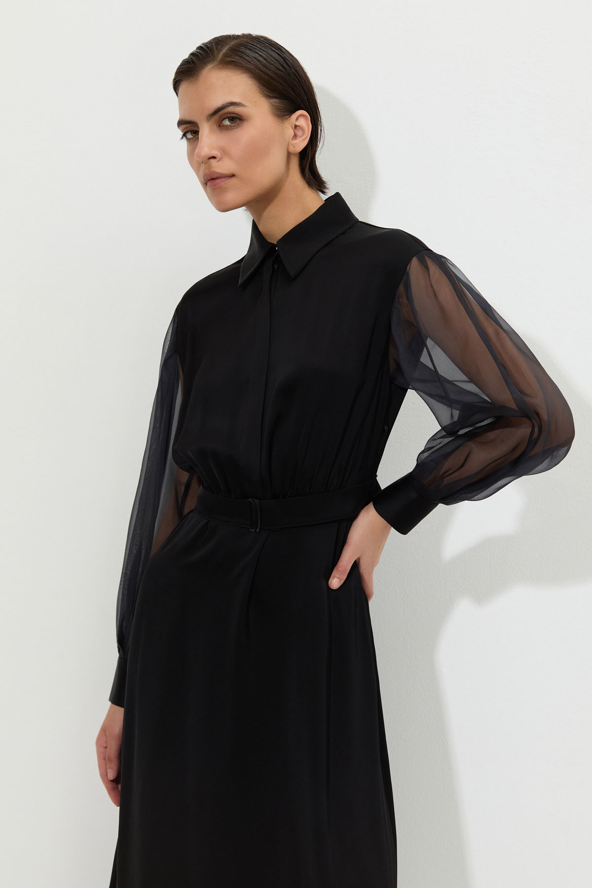 Dress female ПЛАТЬЕ VASSA&Co Black