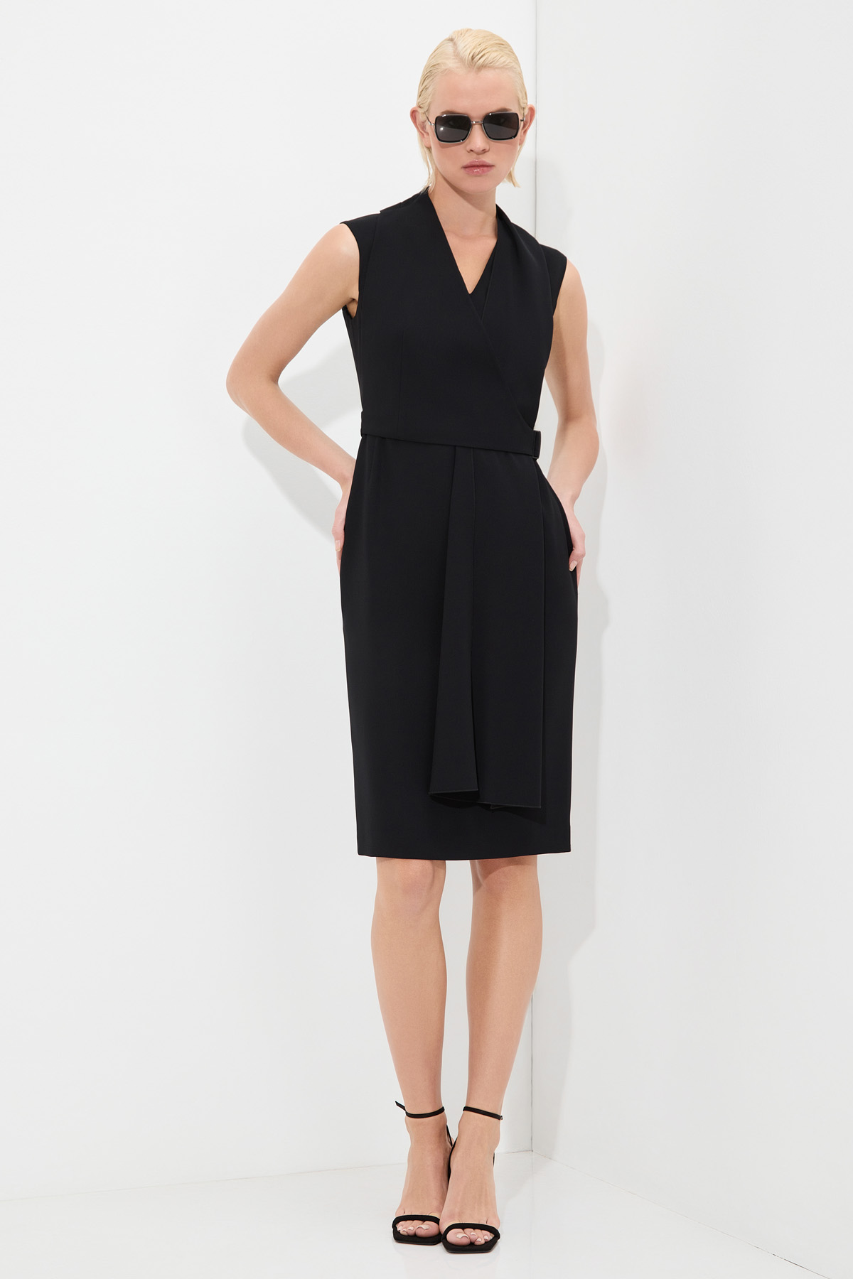 Dress female ПЛАТЬЕ VASSA&Co Black