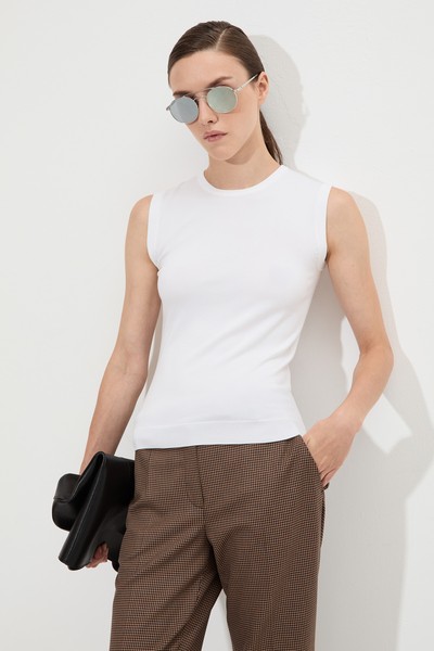 Топ в белом цвете VASSA&Co, пол женский, цвет белый