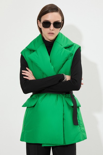 Жилет с поясом VASSA&Co, пол женский, цвет зеленый