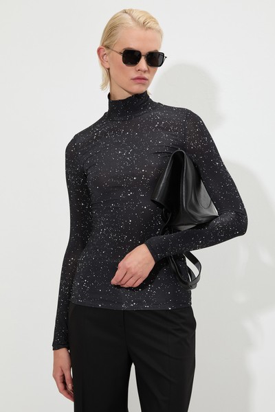 Водолазка VASSA&Co, пол женский, цвет черный