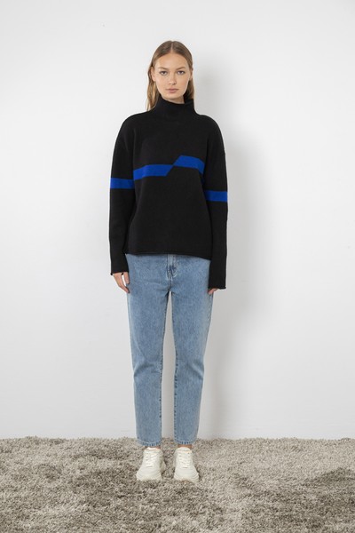 Jumper VASSA CODE, пол female, цвет black