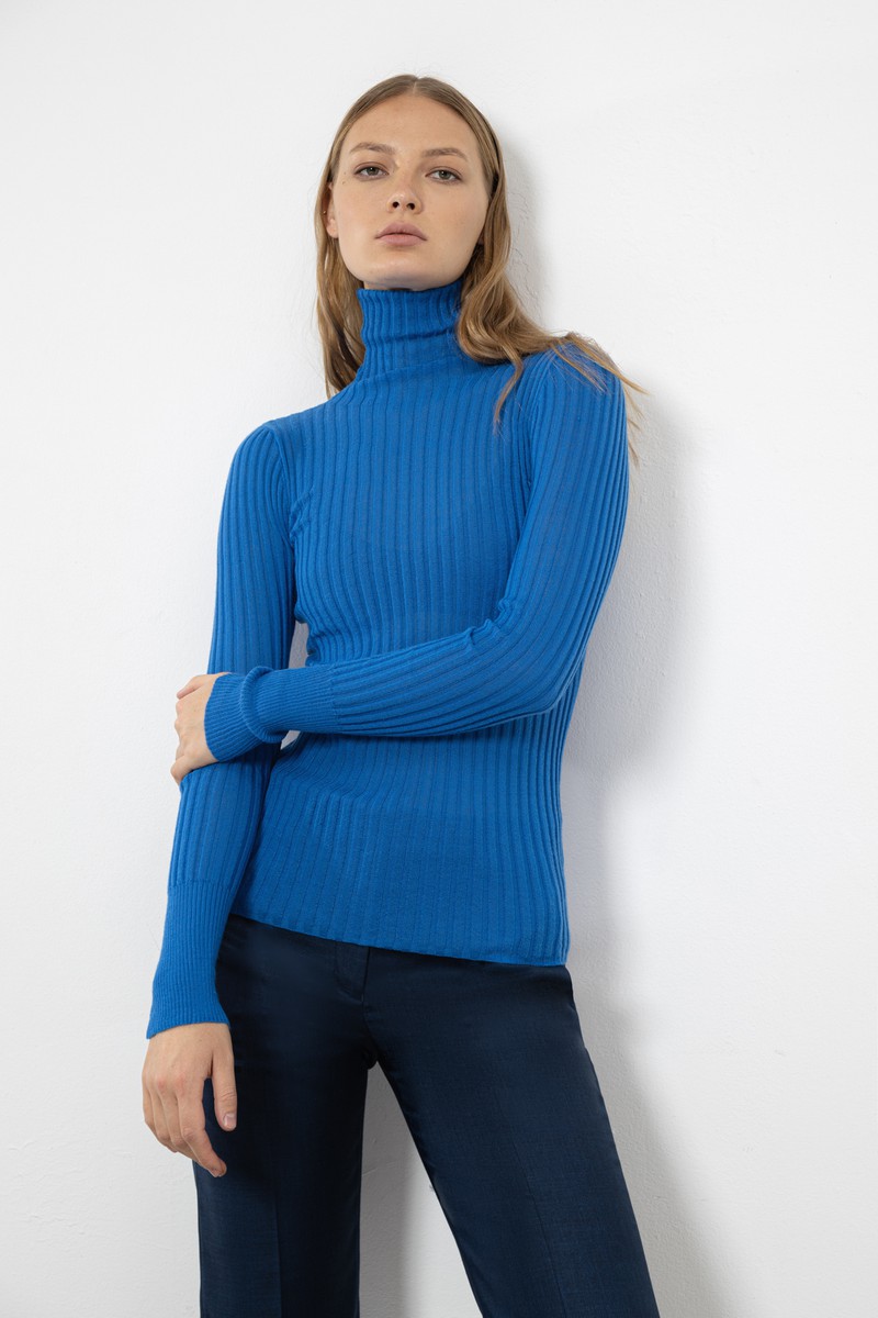 Jumper VASSA CODE, пол female, цвет синий