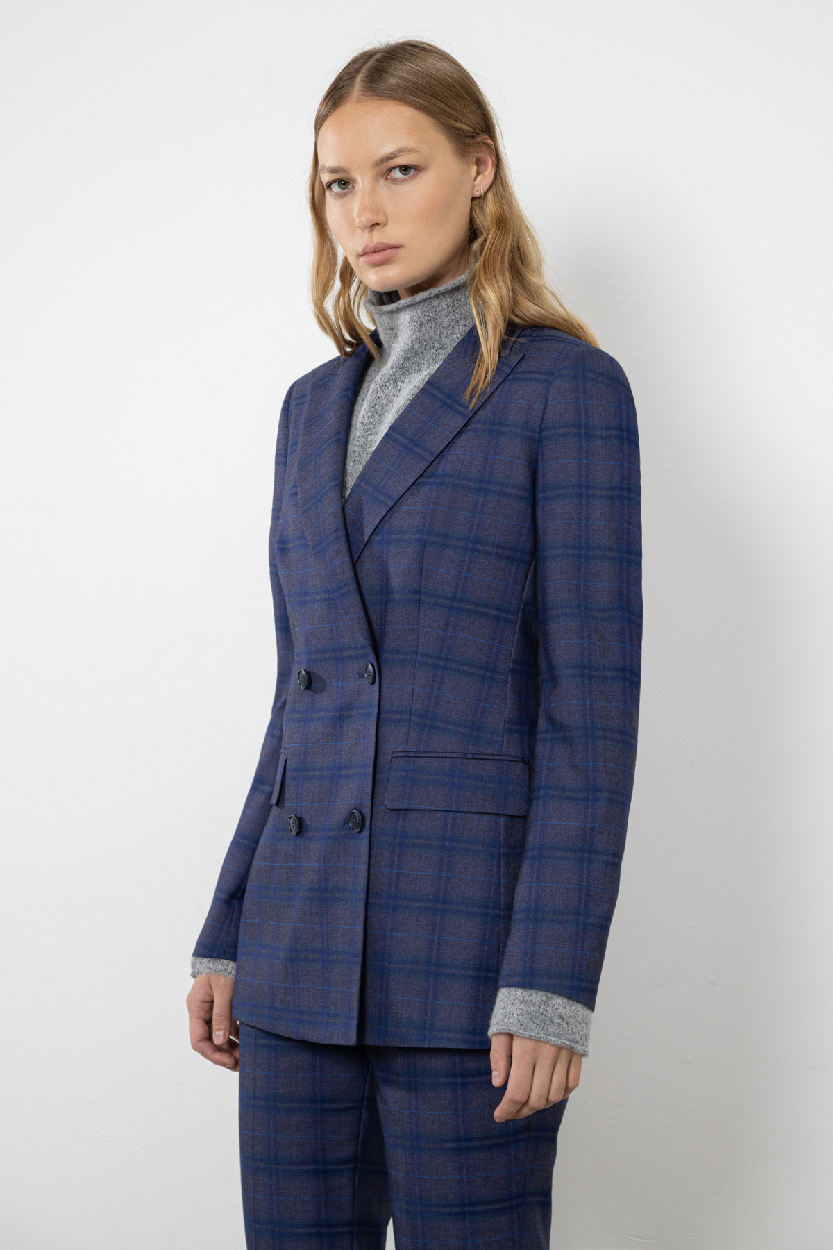 Jacket female ЖАКЕТ ЖЕНСКИЙ VASSA CODE Синий