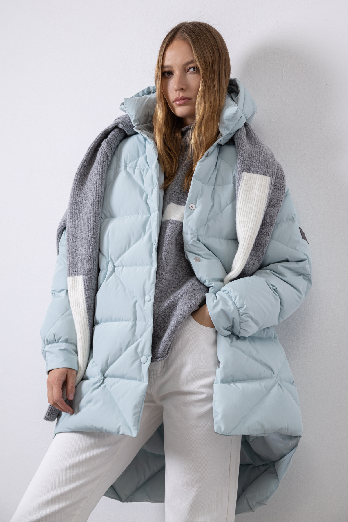 Coat female КУРТКА ЖЕНСКАЯ VASSA CODE Голубой