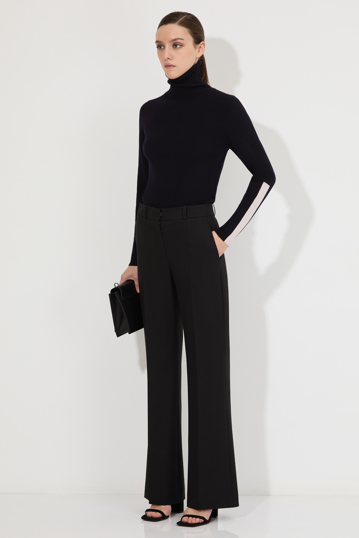 Trousers female БРЮКИ VASSA&Co Black