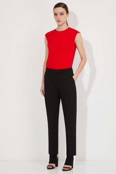 Базовые брюки VASSA&Co, пол женский, цвет черный