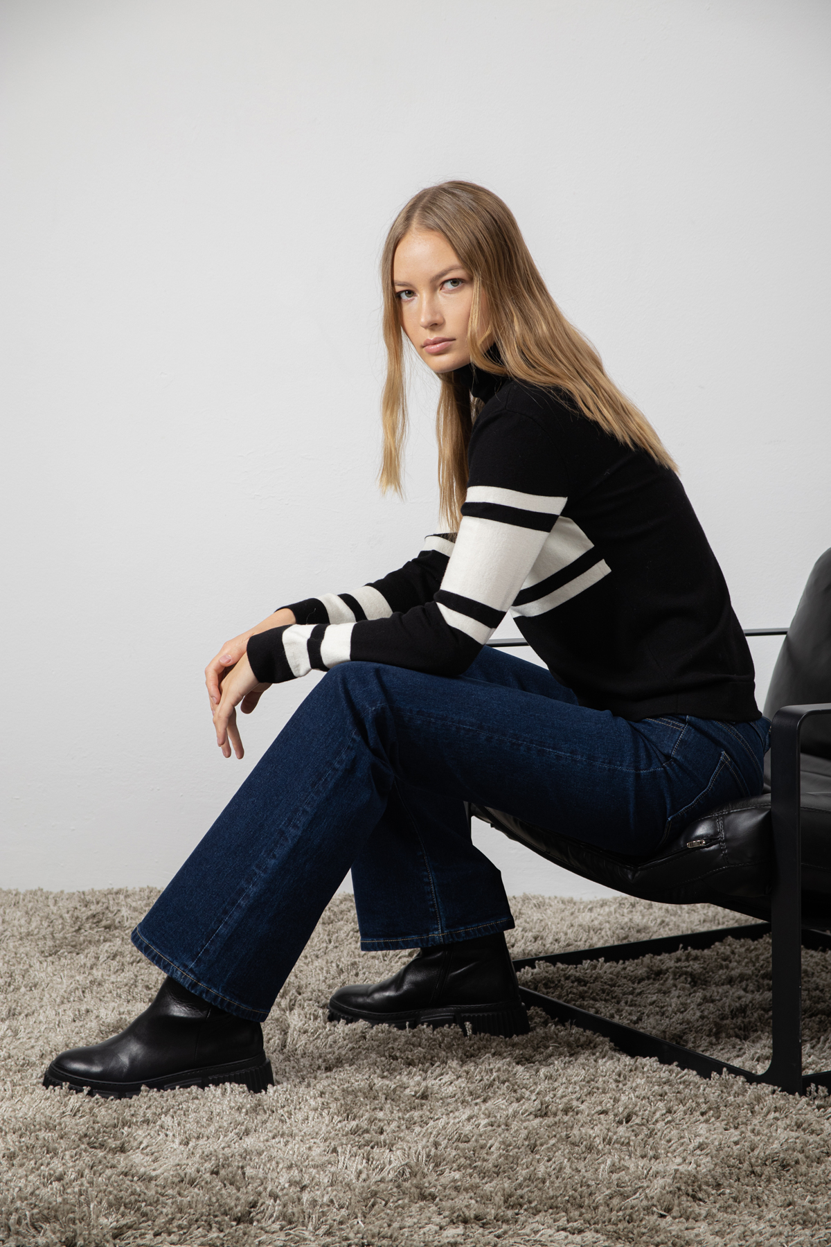 Джинсы Rio Mid Rise Женский БРЮКИ ЖЕНСКИЕ VASSA CODE Синий