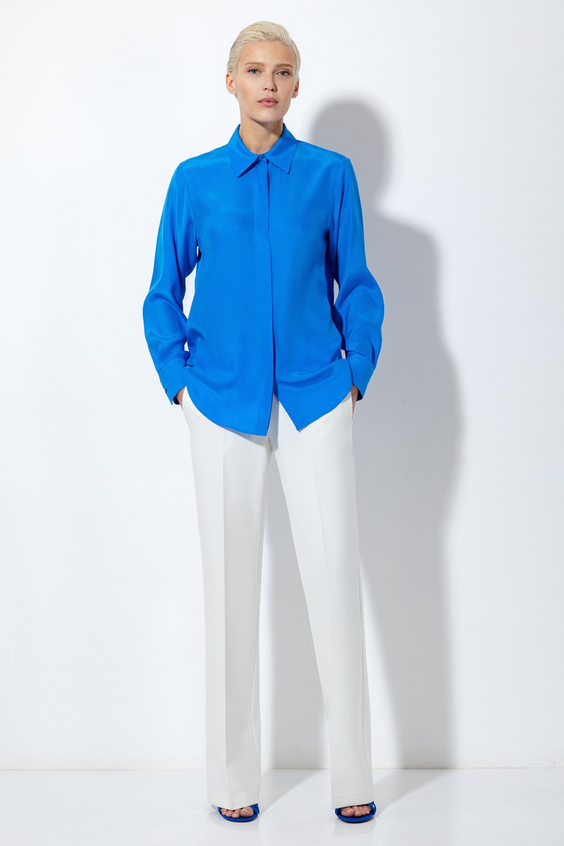 Блузка из шелка VASSA&Co, пол женский, цвет голубой