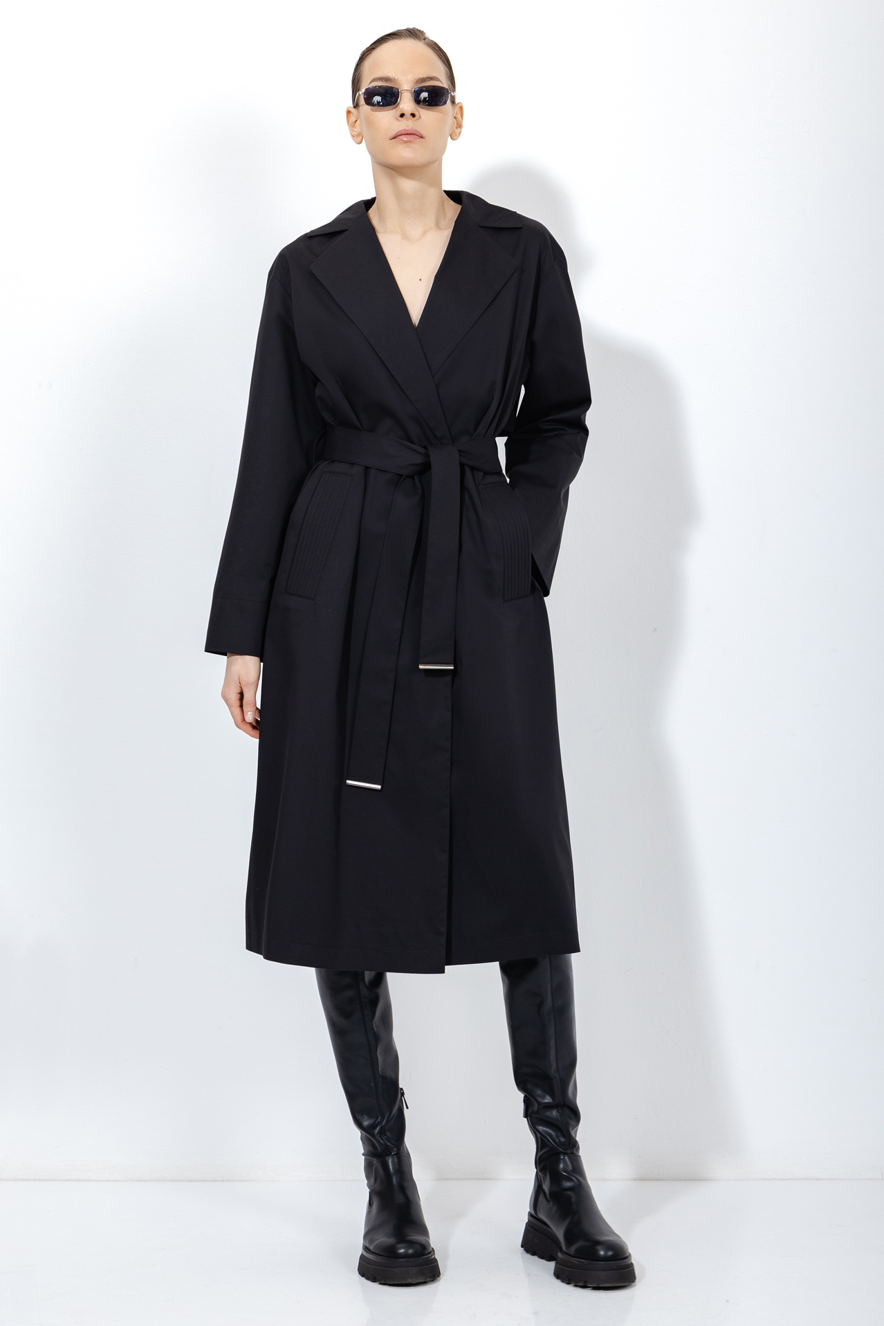 Плащ с капюшоном female ПЛАЩ VASSA&Co Black