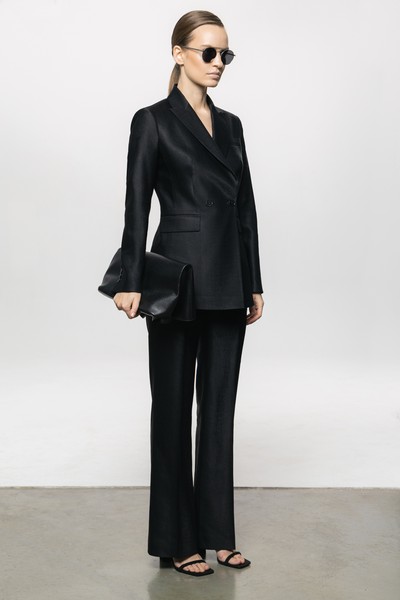 Приталенный жакет VASSA&Co, пол женский, цвет черный