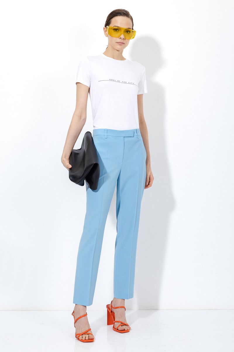 Базовая футболка с принтом , пол женский, цвет белый