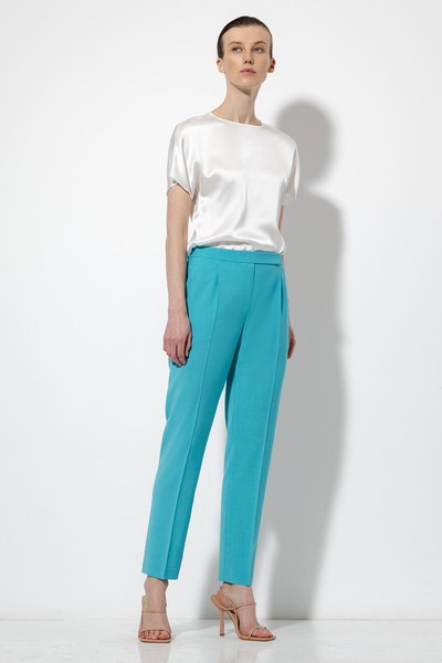 Зауженные брюки VASSA&Co, пол женский, цвет голубой