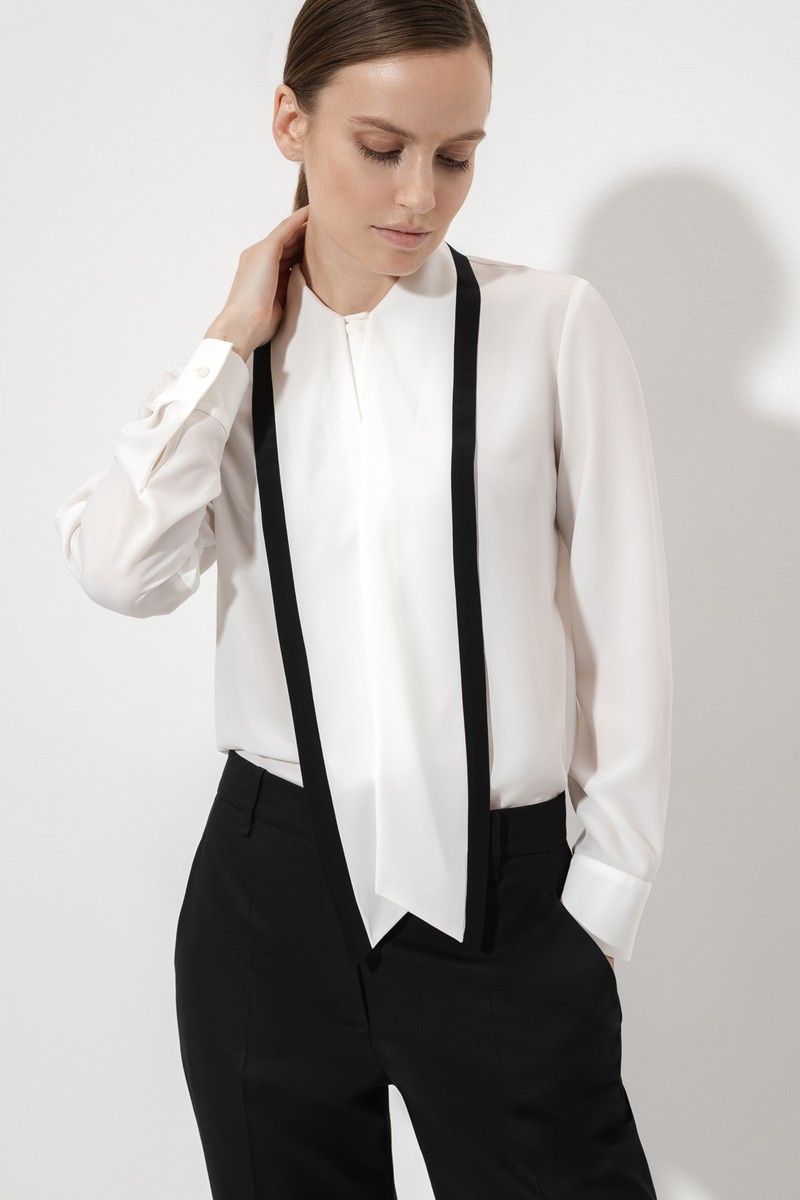 Блузка с воротником-шарфом VASSA&Co, пол женский, цвет белый
