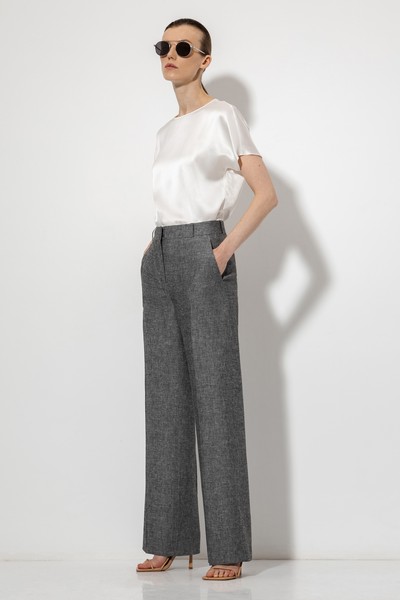 Брюки со стрелками VASSA&Co, пол женский, цвет серый