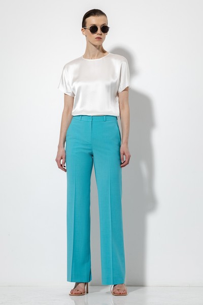 Брюки со стрелками VASSA&Co, пол женский, цвет голубой