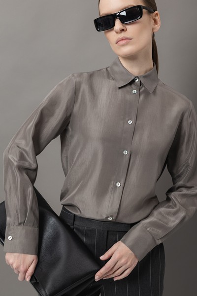 Блузка из шелка VASSA&Co, пол женский, цвет коричневый