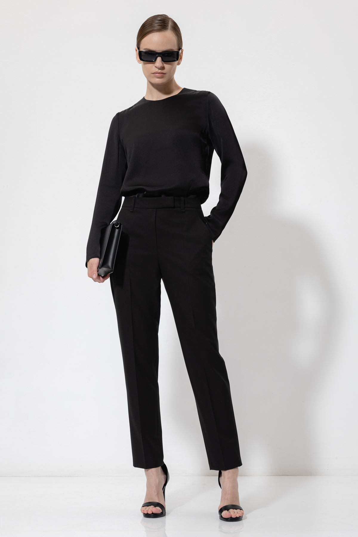 Trousers female БРЮКИ VASSA&Co Black