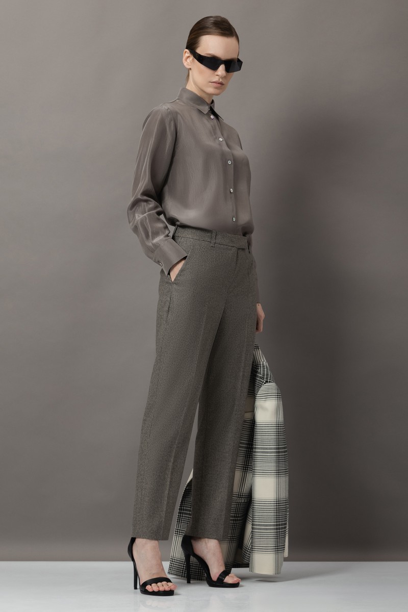 Зауженные брюки VASSA&Co, пол женский, цвет коричневый